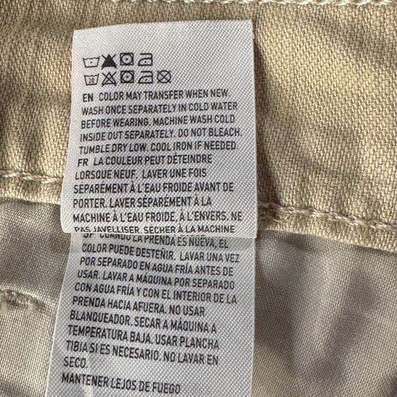 American Eagle SZ 6 Highest Rise Mom Jean Shorts Distressed Frayed Zip-Fly Beige - Picture 8 of 9